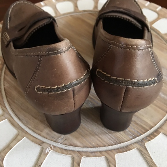 Michelle D leather heeled penny loafers - Picture 5 of 14